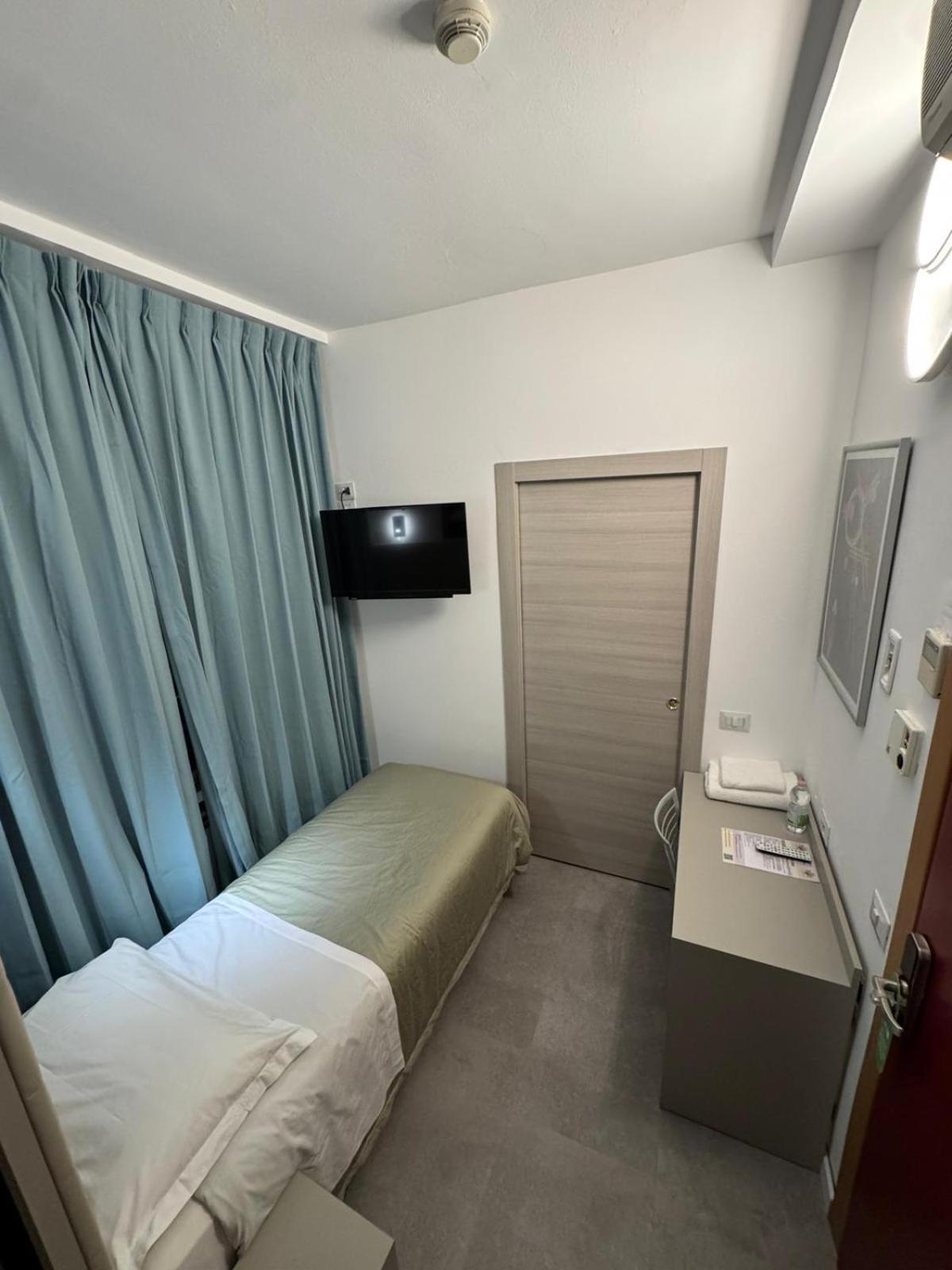 Hotel Parma Milán Habitación foto